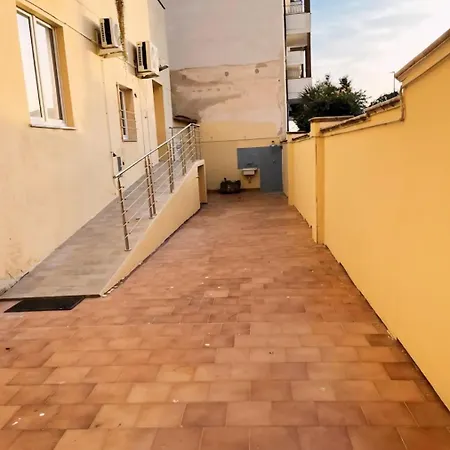 בית נופש Thomas' House אלגהרו