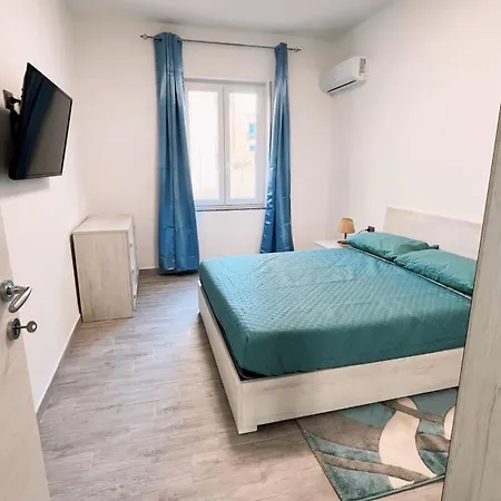 Thomas' House אלגהרו