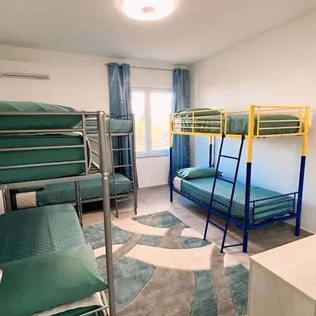 בית נופש Thomas' House אלגהרו